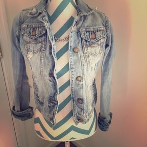 Distressed light wash jean jacket